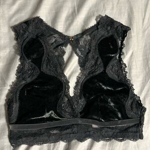 Victoria’s Secret Black Lace Bralette Size XS